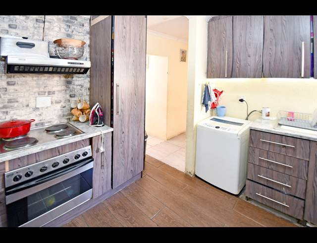 3 BEDROOM HOUSE FOR SALE IN BRAMLEY VIEW